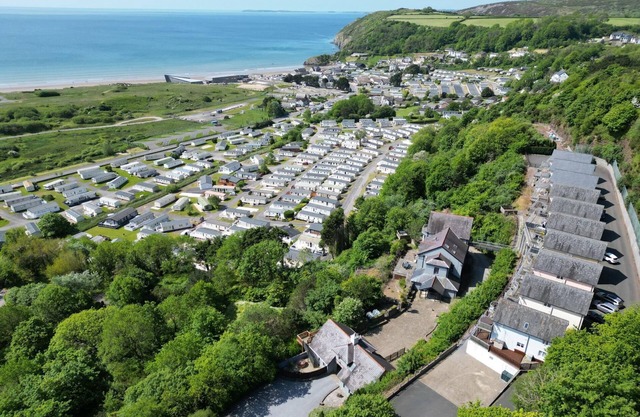 Ewyn Y Don - 2 Bedroom Apartment - Pendine