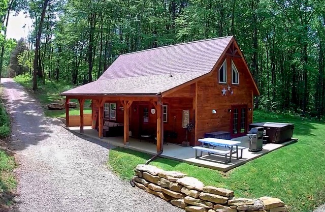 Exceptionally Private Rustic Luxury Cabin adjacent to 16,000 acres of Gamelands
