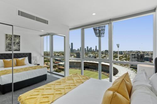 Executive 2-Bed with Stadium View, Great Amenities