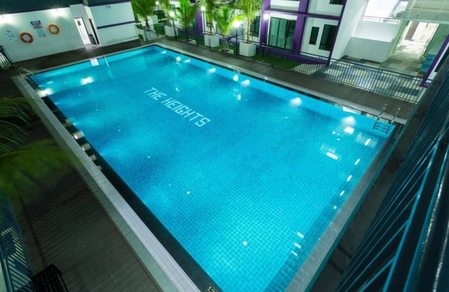 Executive 3BR Cozy Stay @ The Heights