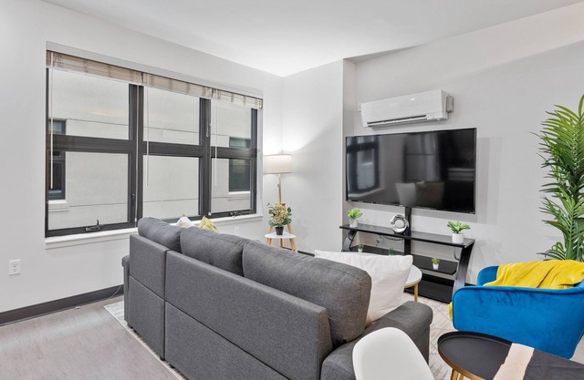 Executive Suite 1BR The Heart of Milwaukee