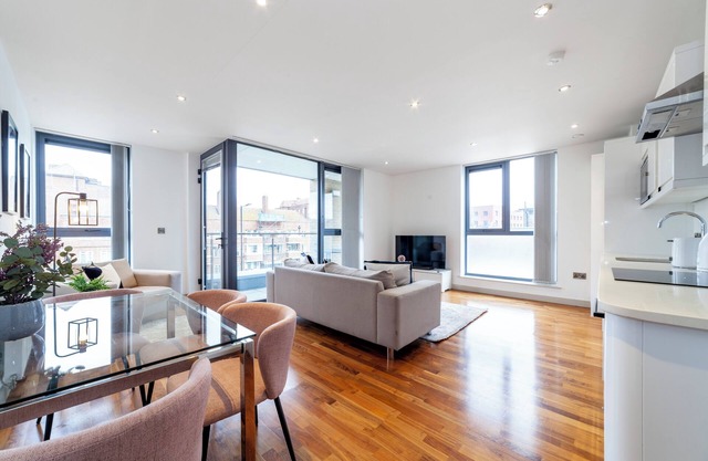 Expansive 3BR sanctuary flat in Hackney