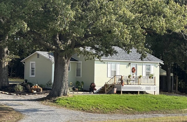 Explore the Shawnee National Forest-reserve the SHAWNEE HIDEAWAY