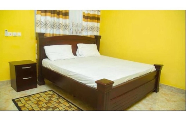 Extended Stay, Tema. 2