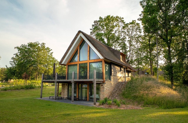 Extra luxury 6-person holiday cottage in the holiday park Landal PUUR Exloo