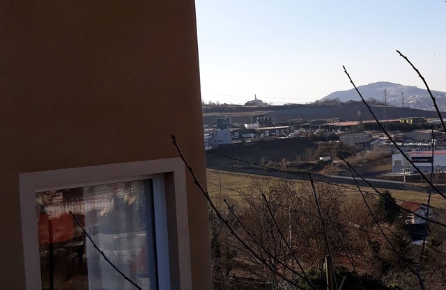 F2 KING SIZE BED WITH EXTERIOR 2KM FROM PUY EN VELAY