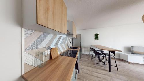 F4 - Rue Jean Le Brozec