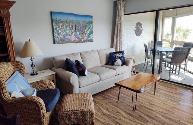 Fabulous Ocean View + Pet Friendly and King Bed!