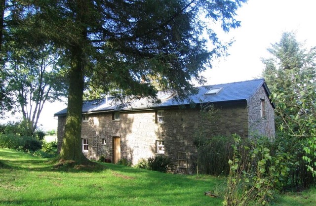 Fabulous, spacious hillside cottage in secluded garden with panoramic views