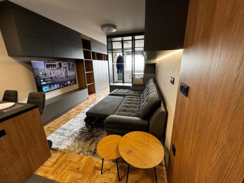 Family and Business apartment Free street parking