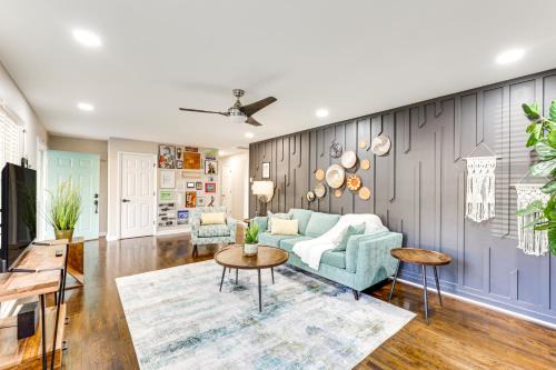 Family Friendly Chic Retreat in Rocky Mount!