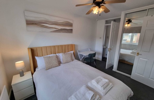 FamilyFriendly- Sleep5- FreeParking- PrivateGarden