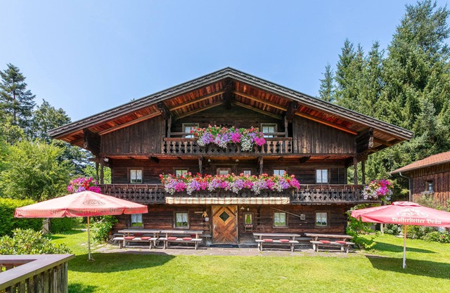 Farmhouse for large groups in a secluded location