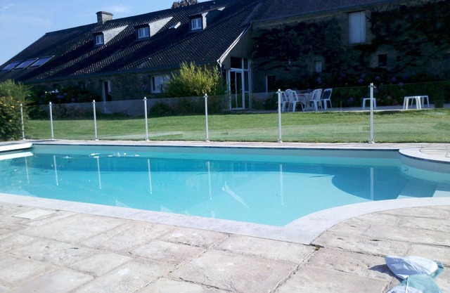 Farmhouse heated pool sleeps 11 5 bedrooms