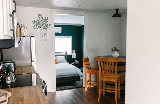 Farmhouse Style Guesthouse in Kennewick