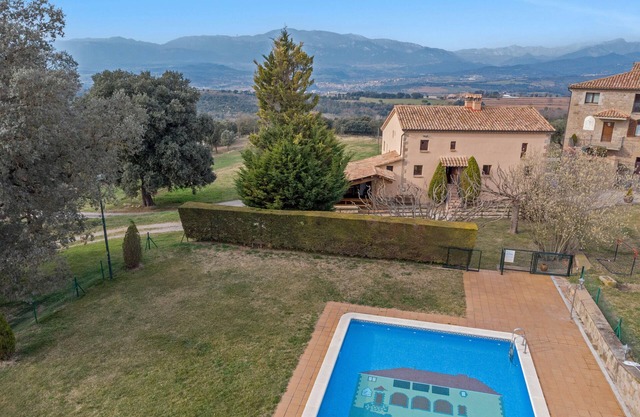 Farmhouse 'Vilanova' with Mountain View, Private Pool and Wi-Fi