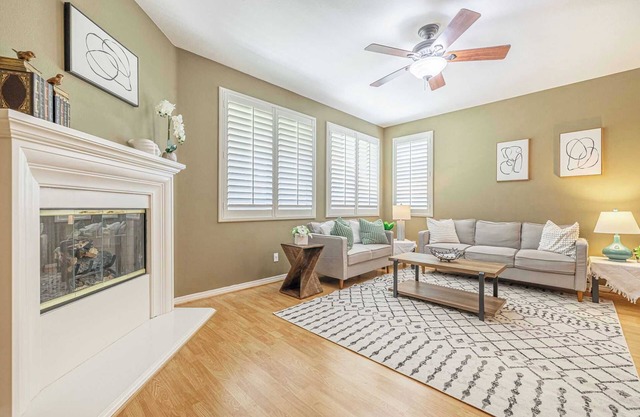 Fenced Backyard for Pets｜Garage Access｜Cozy 5BR｜Month to Month available #42108