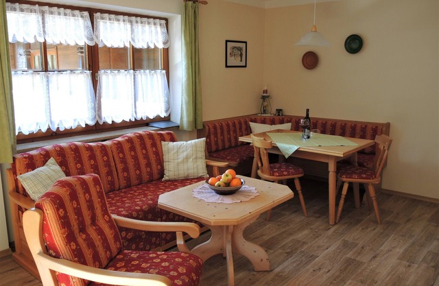 Ferienwohnung Nr. 2, 2 bis 4 Personen, 60 qm, 2 Schlafzimmer, Balkon