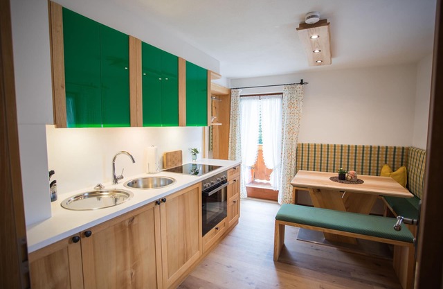 Ferienwohnung für 2 Personen, ca. 40 m², 1 Schlafzimmer, Wohn-Schlafzimmer, Küche, Balkon