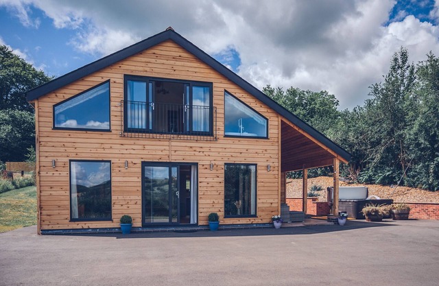 Fern at Harp Meadow - Three Bedroom House, Sleeps 6