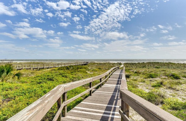 Fernandina Beach Paradise Steps to Shore!