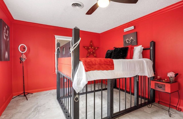 Fifty MORE Shaydes Of Play-the perfect private oasis for a couple 2 explore&play