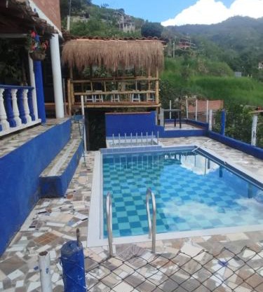 Finca con piscina en Copacabana