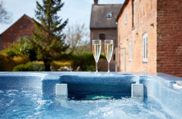 Finest Retreats | Sunshine Cottage