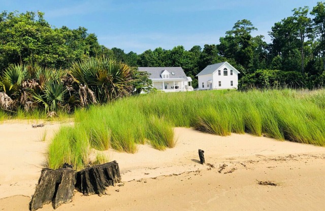 Fisher Point Cottage on the Nuese River