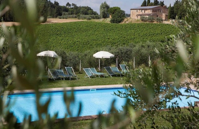 Flat in a winery in Montespertoli, Wi-Fi, swimming pool,children friendly,Gia