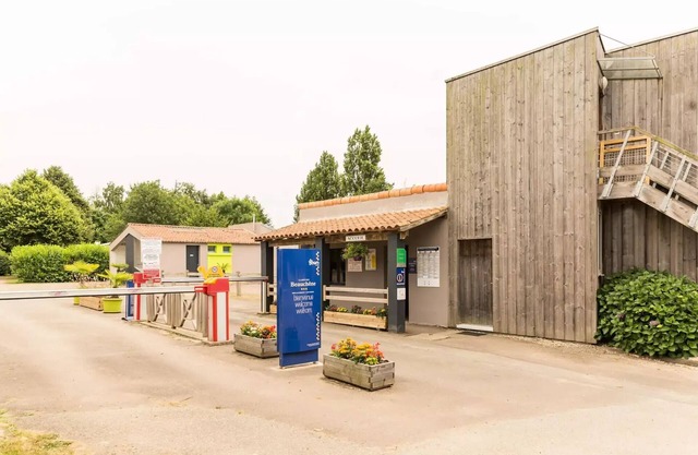 Flower Camping Beauchêne * - Mobil-home Standard 30 m2/2 bedrooms - covered terrace 6 people