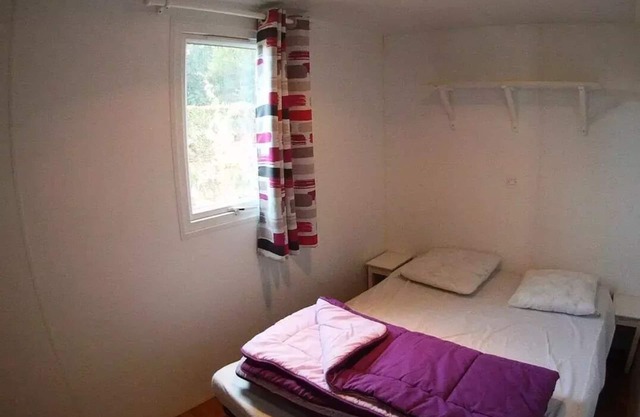 Flower Camping Le Pavillon * - Mobile home Standard 24m2 - 2 bedrooms (4 people) + terrace 4 people