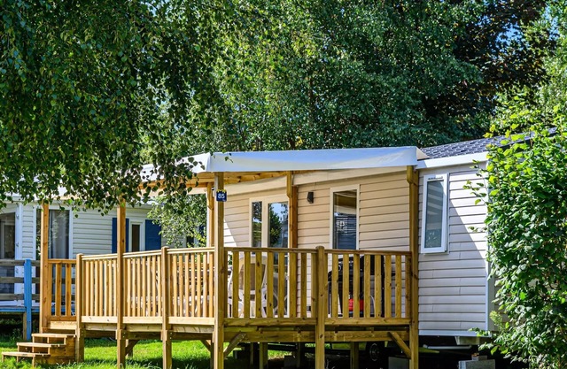 Flower Camping Le Kerleyou * - Mobile home Premium 28m2 - 2 bedrooms - covered terrace - TV + sheets + towels 5 people