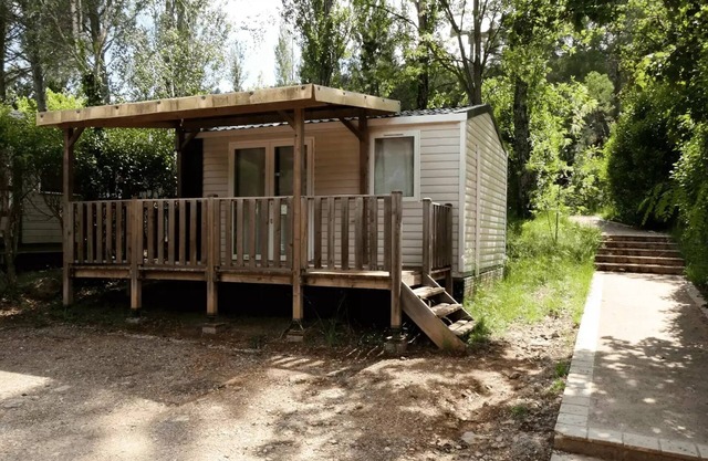 Flower Camping Les Cadenières * - Mobil home Comfort without air conditioning 18m2 1Ch. 2/4P 4 persons