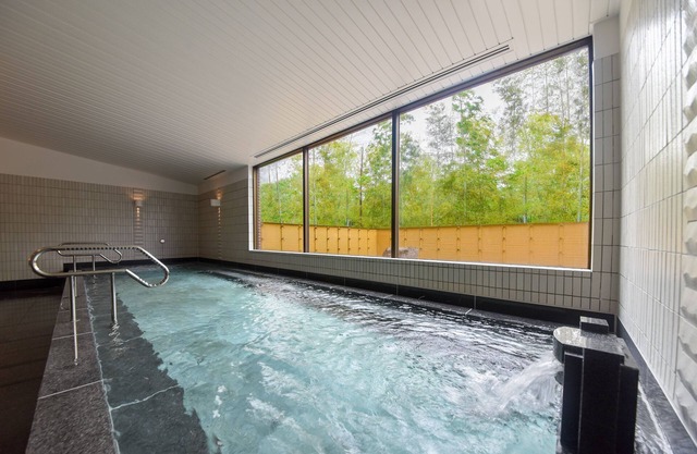 Forest Inn Showakan