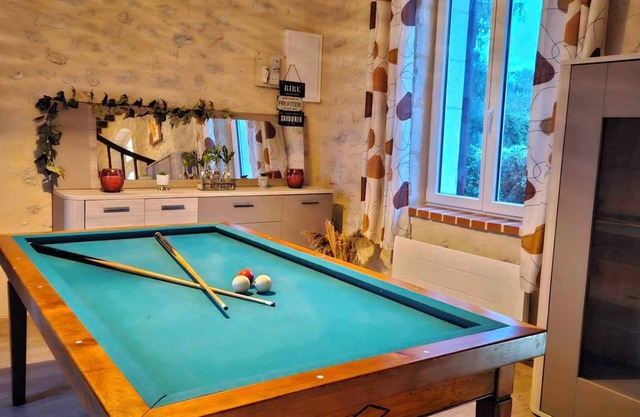 Former gatehouse, spa, billiards room near Beauval Zoo, Loire château.