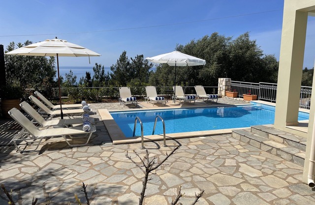 Four bedroom villa with private pool with stunning views and beautiful sunsets