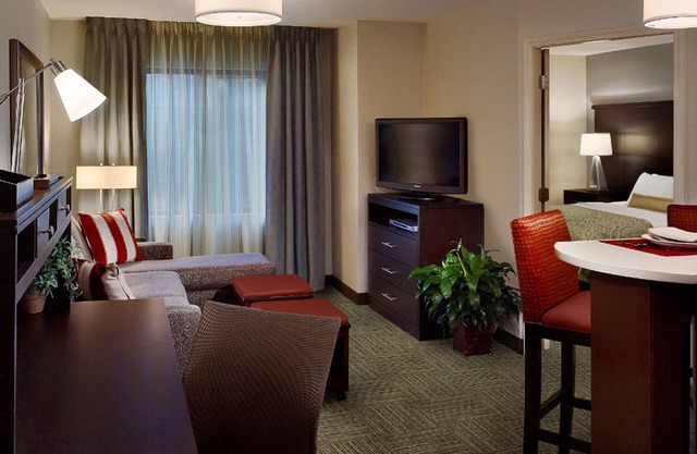 Free Breakfast Buffet. Pool Access. King Suite in a Great Location.
