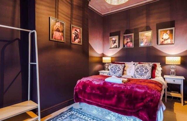 Freshly refurbished! Right near the City Centre