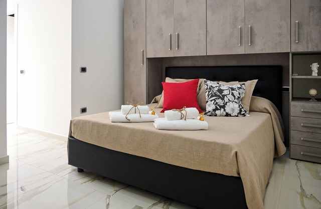 Full-featured family apartment with all amenities in downtown Savian