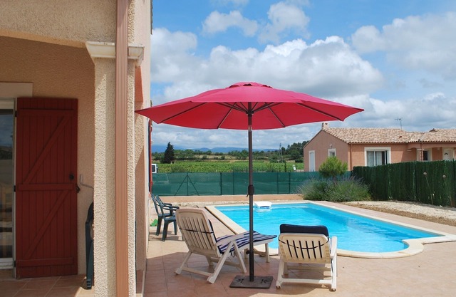 Full house with private pool, Trebes village on Canal Du Midi, near Carcassonne.
