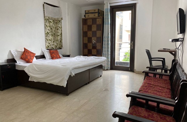fully furnished accommodation with four bedrooms