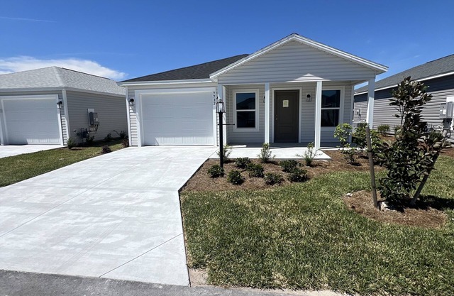 FULLY FURNISHED BRAND NEW PATIO VILLA IN PRIME LOCATION OF THE VILLAGES, FL.