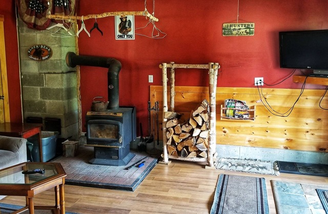 Fully Furnished Lodging Located Directly On Huge Atv Trail System SAFE + PRIVATE