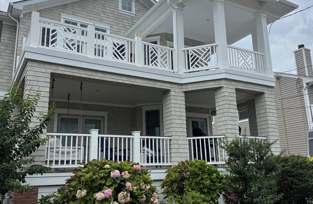 Fully renovated 5 Bedroom home 4 blocks to town