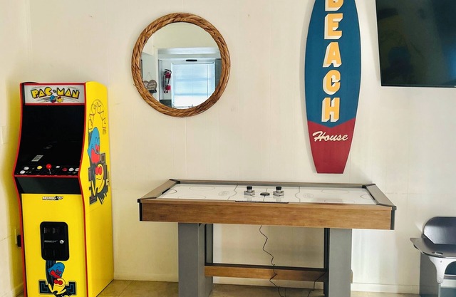 Fun Kids Family Stay - FLL Cruise Guests & Airport! AirHockey-Arcade-Pool-Toys