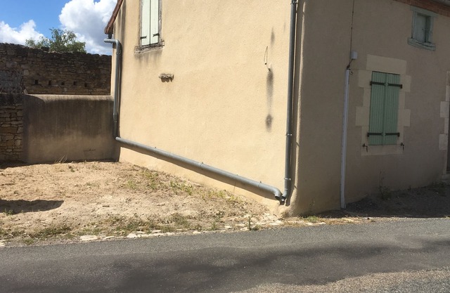Furnished rental, close to all shops - 10 minutes from the circuit of Magny-Cours