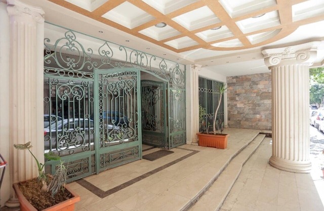 Furnished apartment for rent 340 M² in Loran