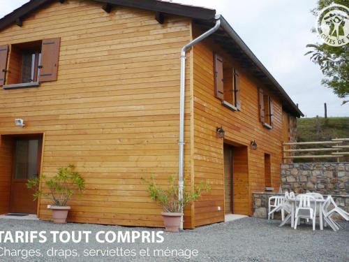 Gîte 4 chambres avec jardin, animaux acceptés, terrasse et abri voiture - FR-1-496-17