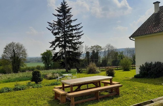 Gîte Cottage chaleureux en pleine campagne vue sur les Monts et Forêts et le château de Carrouges